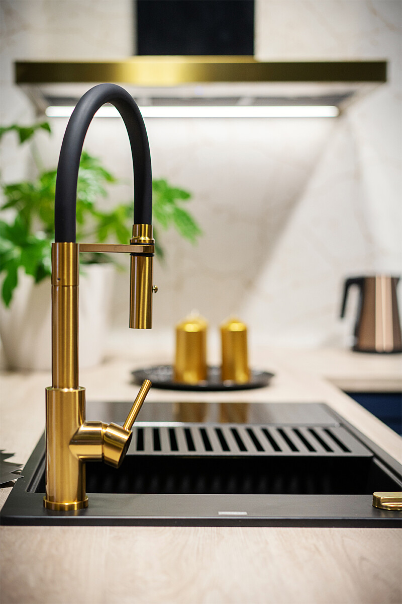Złota bateria KWT 35 Gold Nano z elastyczną wylewką