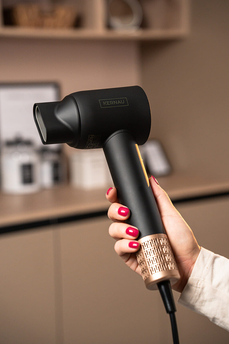 Suszarka do włosów Kernau czarna KHD 151 DB.jpg [127.27 KB]